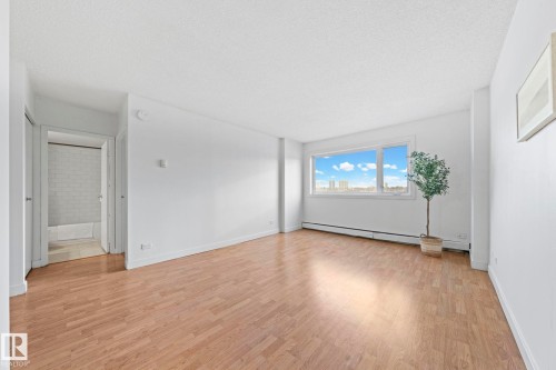 #808 9710 105 St Nw, Edmonton, AB - Indoor Photo Showing Other Room