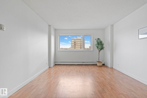 #808 9710 105 St Nw, Edmonton, AB - Indoor Photo Showing Other Room