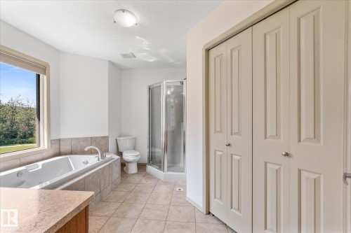 136 Westridge Crescent, Spruce Grove, AB - Indoor Photo Showing Bathroom