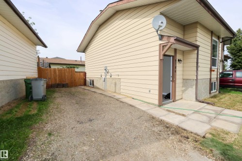9704 104 Street, Morinville, AB 