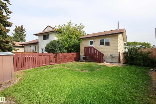 9704 104 Street, Morinville, AB 