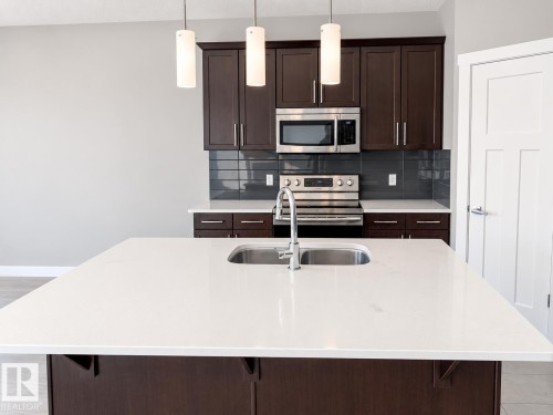 17615 77 Street Northwest, Edmonton, AB 