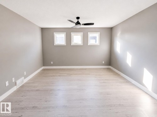 17615 77 Street Northwest, Edmonton, AB 