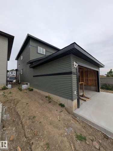 354 Roberts Wynd, Leduc, AB 