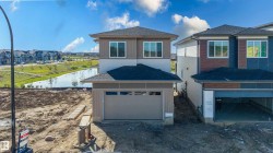 220 21 Street SW  Edmonton, AB T6X 3C9