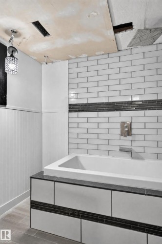 Additional content - 17103 92 Street Nw, Edmonton, AB 