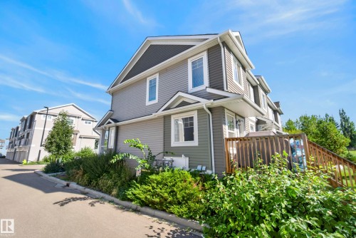 #8 4205 30 St Nw, Edmonton, AB 