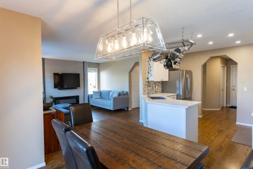 3575 Mclean Crescent Sw, Edmonton, AB 