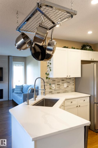 3575 Mclean Crescent Sw, Edmonton, AB 