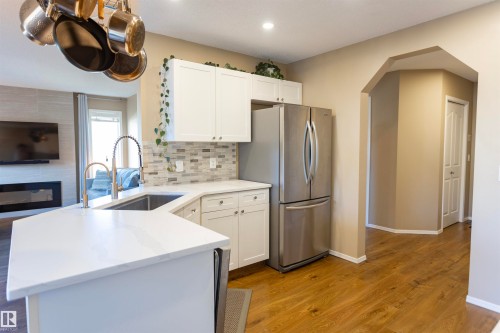 3575 Mclean Crescent Sw, Edmonton, AB 