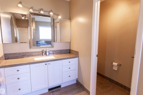 3575 Mclean Crescent Sw, Edmonton, AB 