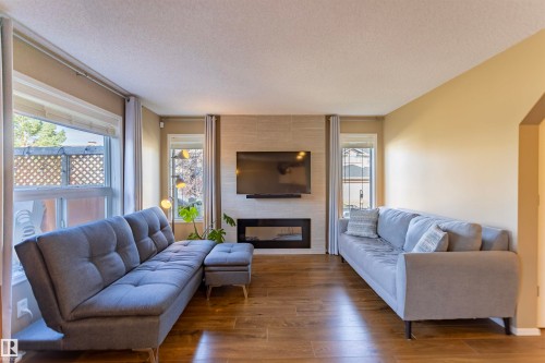 3575 Mclean Crescent Sw, Edmonton, AB 
