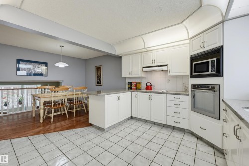 11107 98 Avenue Nw, Edmonton, AB 