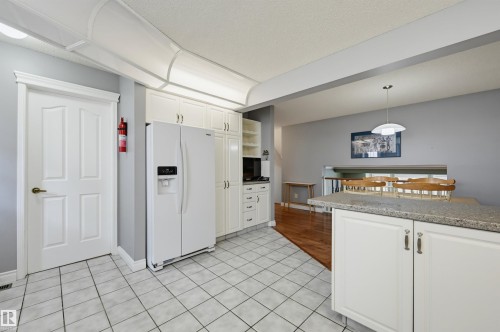 11107 98 Avenue Nw, Edmonton, AB 