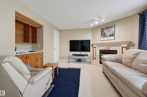 11107 98 Avenue Nw, Edmonton, AB 