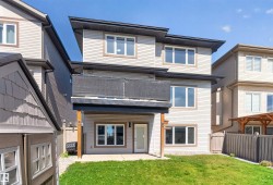 4225 CHARLES Close SW  Edmonton, AB T6W 0Z5