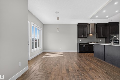 4225 Charles Close Sw, Edmonton, AB 