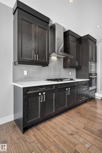 4225 Charles Close Sw, Edmonton, AB 