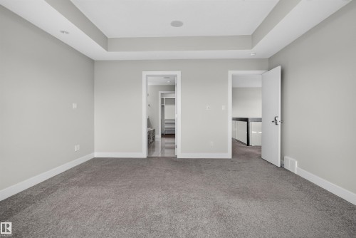 4225 Charles Close Sw, Edmonton, AB 