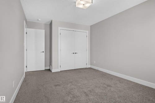 4225 Charles Close Sw, Edmonton, AB 