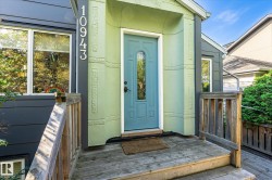 10943 72 Avenue NW  Edmonton, AB T6G 0B1