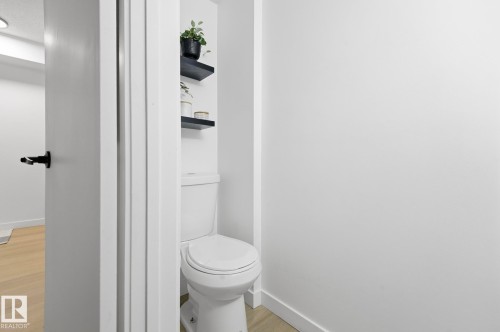 21 Lakewood Village Nw, Edmonton, AB 