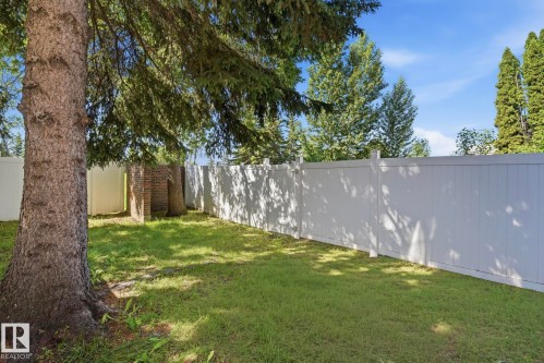 21 Lakewood Village Nw, Edmonton, AB 