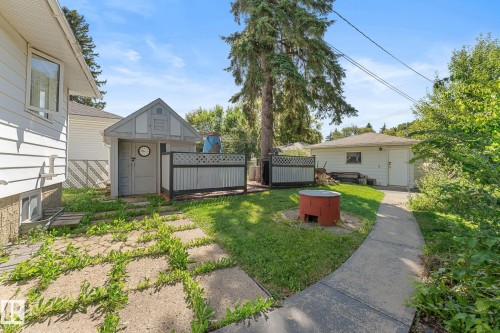 12352 St Albert Trail Nw, Edmonton, AB 