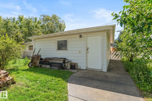 12352 St Albert Trail Nw, Edmonton, AB 