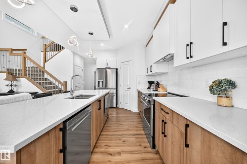 215 Savoy Crescent, Sherwood Park, AB 