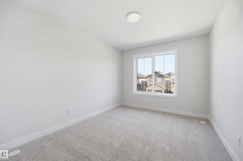 Spare Bedroom w/ Walk-In Closet - 3038 Dixon Landing Sw, Edmonton, AB 