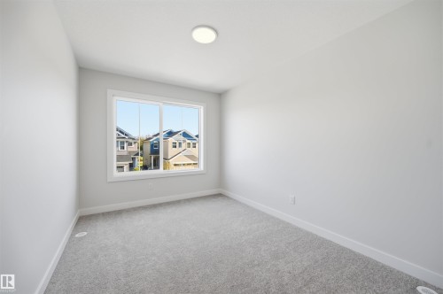 Spare Bedroom w/ Walk-in Closet - 3038 Dixon Landing Sw, Edmonton, AB 