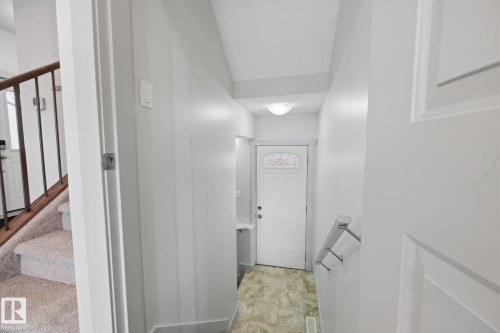 Entryway to the lower level. - 8952 81 Avenue Nw, Edmonton, AB 