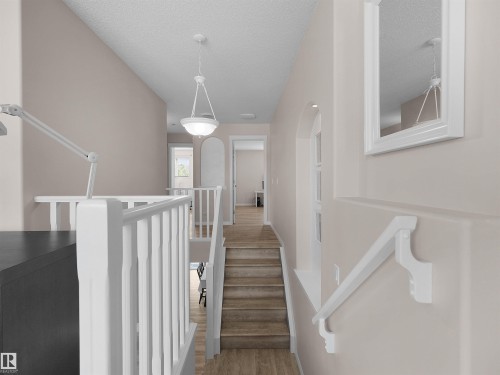 614 Layton Crest Nw, Edmonton, AB - Indoor Photo Showing Other Room