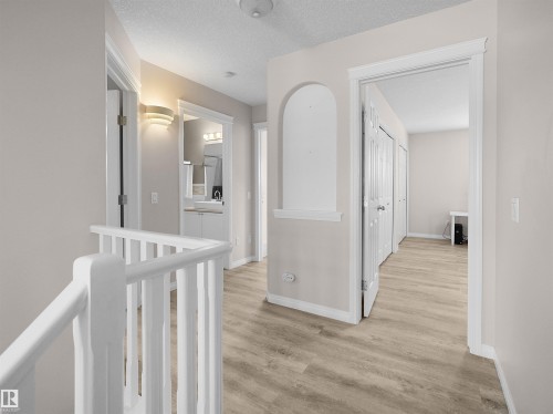 614 Layton Crest Nw, Edmonton, AB - Indoor Photo Showing Other Room