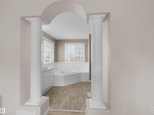 614 Layton Crest Nw, Edmonton, AB - Indoor Photo Showing Other Room