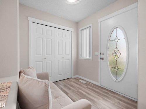 614 Layton Crest Nw, Edmonton, AB - Indoor