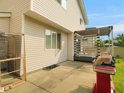 614 Layton Crest Nw, Edmonton, AB - Outdoor With Exterior
