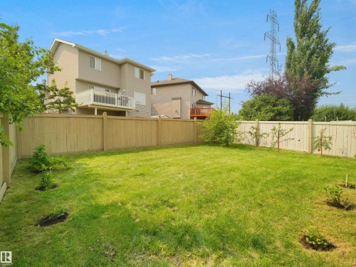 614 Layton Crest Nw, Edmonton, AB - Outdoor With Backyard