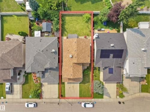 614 Layton Crest Nw, Edmonton, AB - 