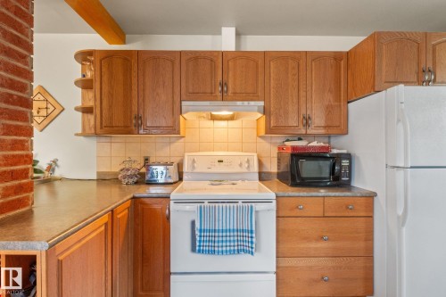 9719 65 Avenue Nw, Edmonton, AB 
