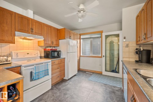 9719 65 Avenue Nw, Edmonton, AB 