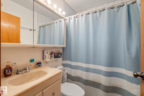 9719 65 Avenue Nw, Edmonton, AB 