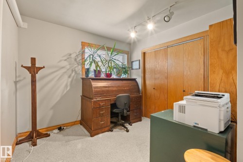 9719 65 Avenue Nw, Edmonton, AB 
