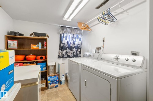 9719 65 Avenue Nw, Edmonton, AB 