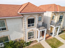 #102 13825 155 AV NW  Edmonton, AB T6V 0B8