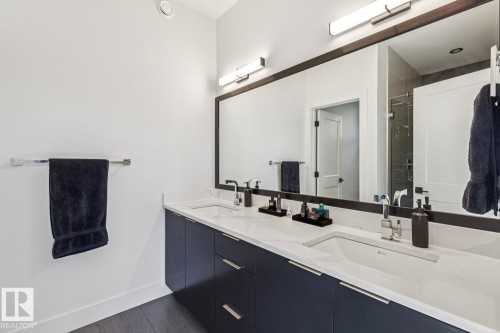 9323 75 Avenue Nw, Edmonton, AB 