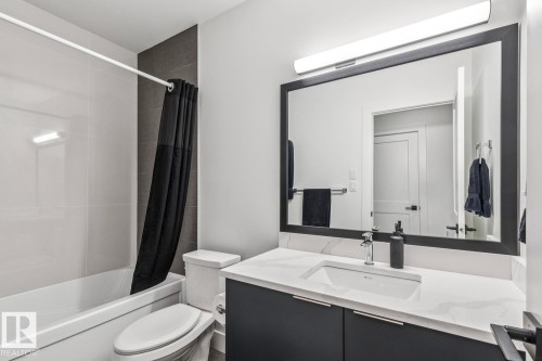 9323 75 Avenue Nw, Edmonton, AB 