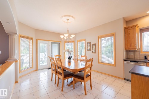 7707 166 Avenue Nw, Edmonton, AB 
