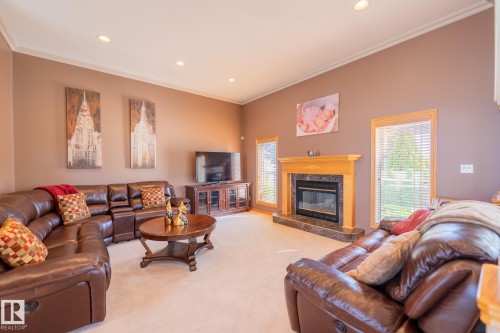 7707 166 Avenue Nw, Edmonton, AB 